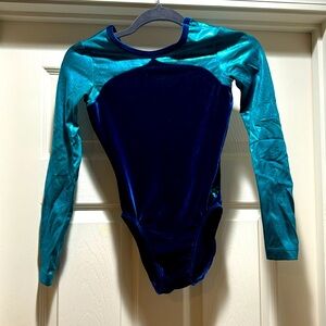 GK long sleeve leo size women’s small